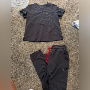 Figs Charcoal Scrub set